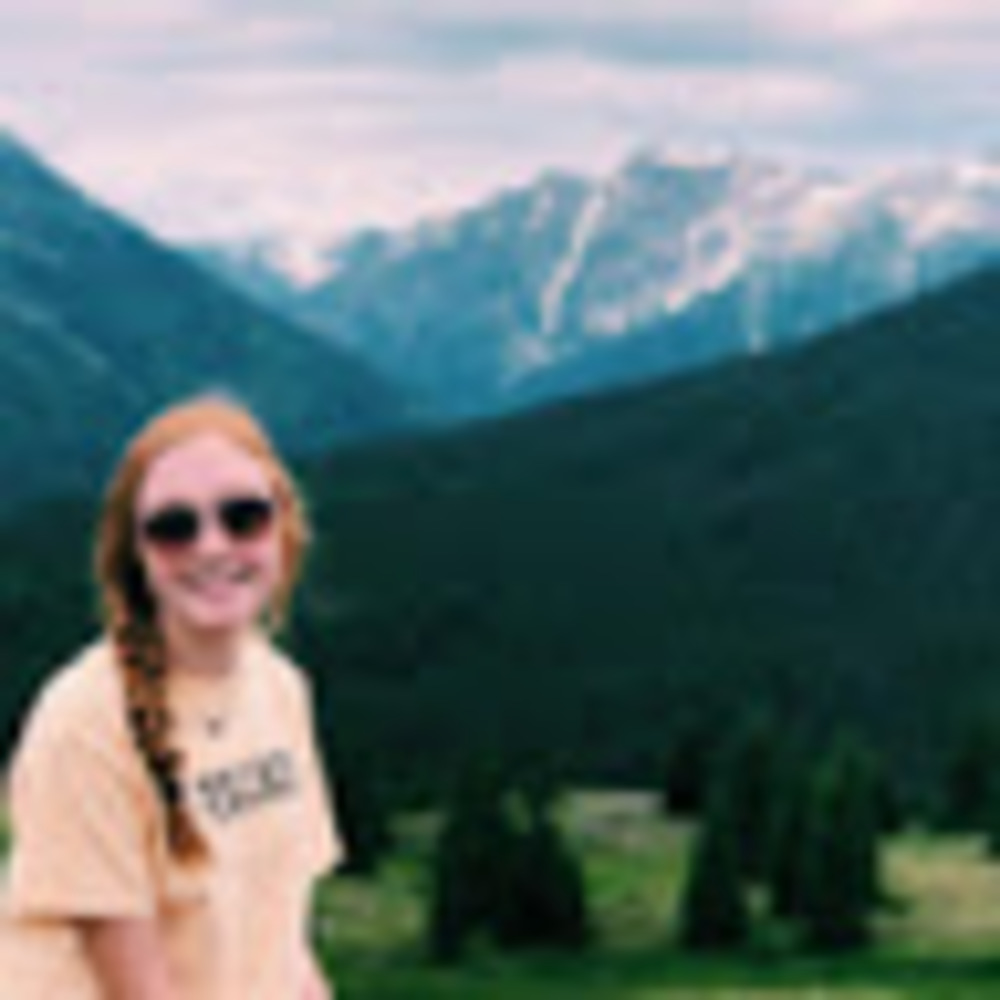 Meet your Posher, Ellia